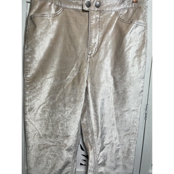 Free People Sweet Jane Women’s Champagne Mid Rise Velvet Jeans Size 31 - Picture 6 of 11